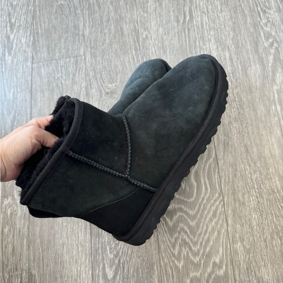 UGG Black Mini Boots 11 - Picture 8 of 8